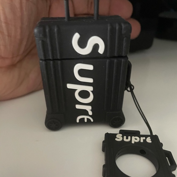 AirPod black case - Picture 2 of 2